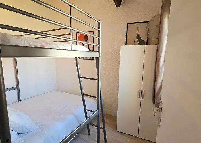 Détente Entre étang Et à La Couladère *